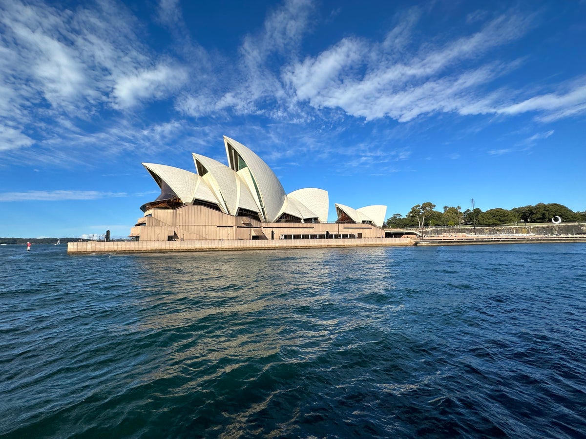 The Best Ways To Fly to Australia With Points and Miles [Step by Step]