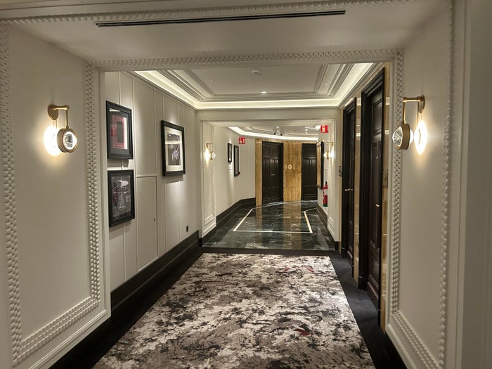 The Palace, a Luxury Collection Hotel, Madrid guest hallways