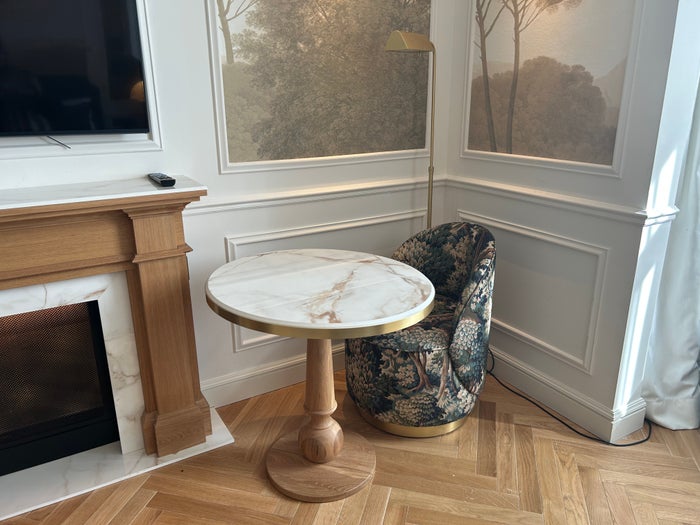 The Palace, a Luxury Collection Hotel, Madrid guest room seating area