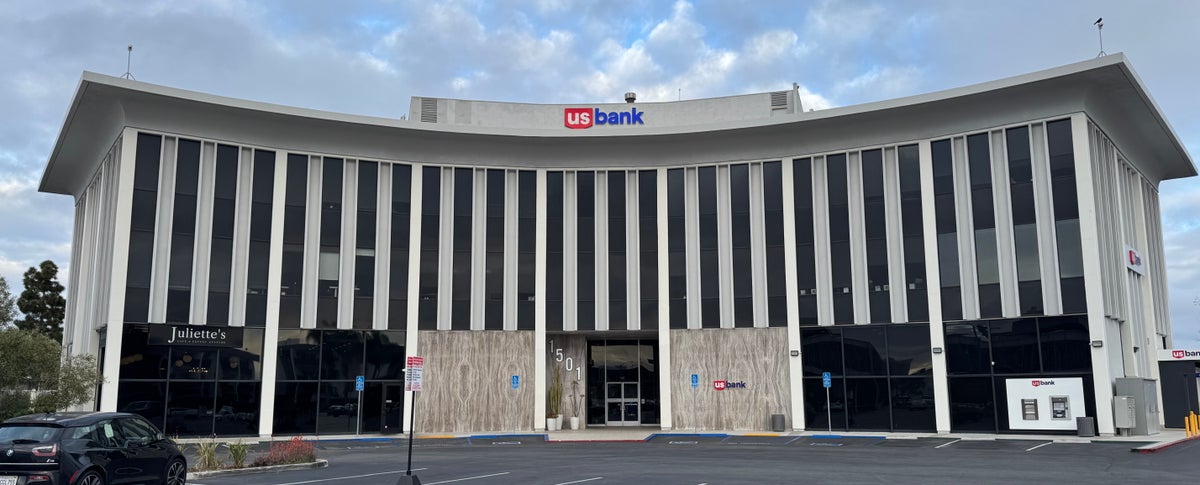 US Bank branch in Newport Beach California