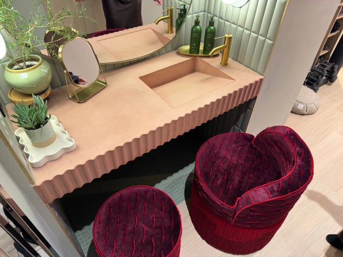 Virgin Atlantic Clubhouse LAX Zen Den sink Virgin Atlantic Clubhouse LAX Zen Den sink