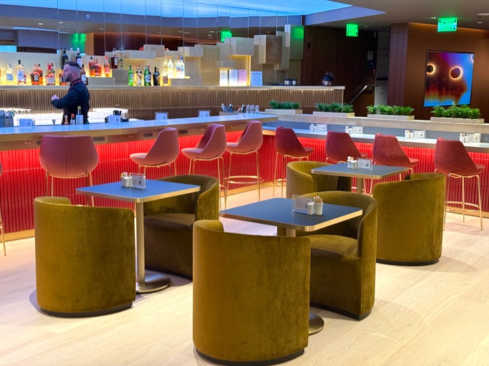 A VIP Hangout: Virgin Atlantic’s Clubhouse at LAX [In-Depth Review]