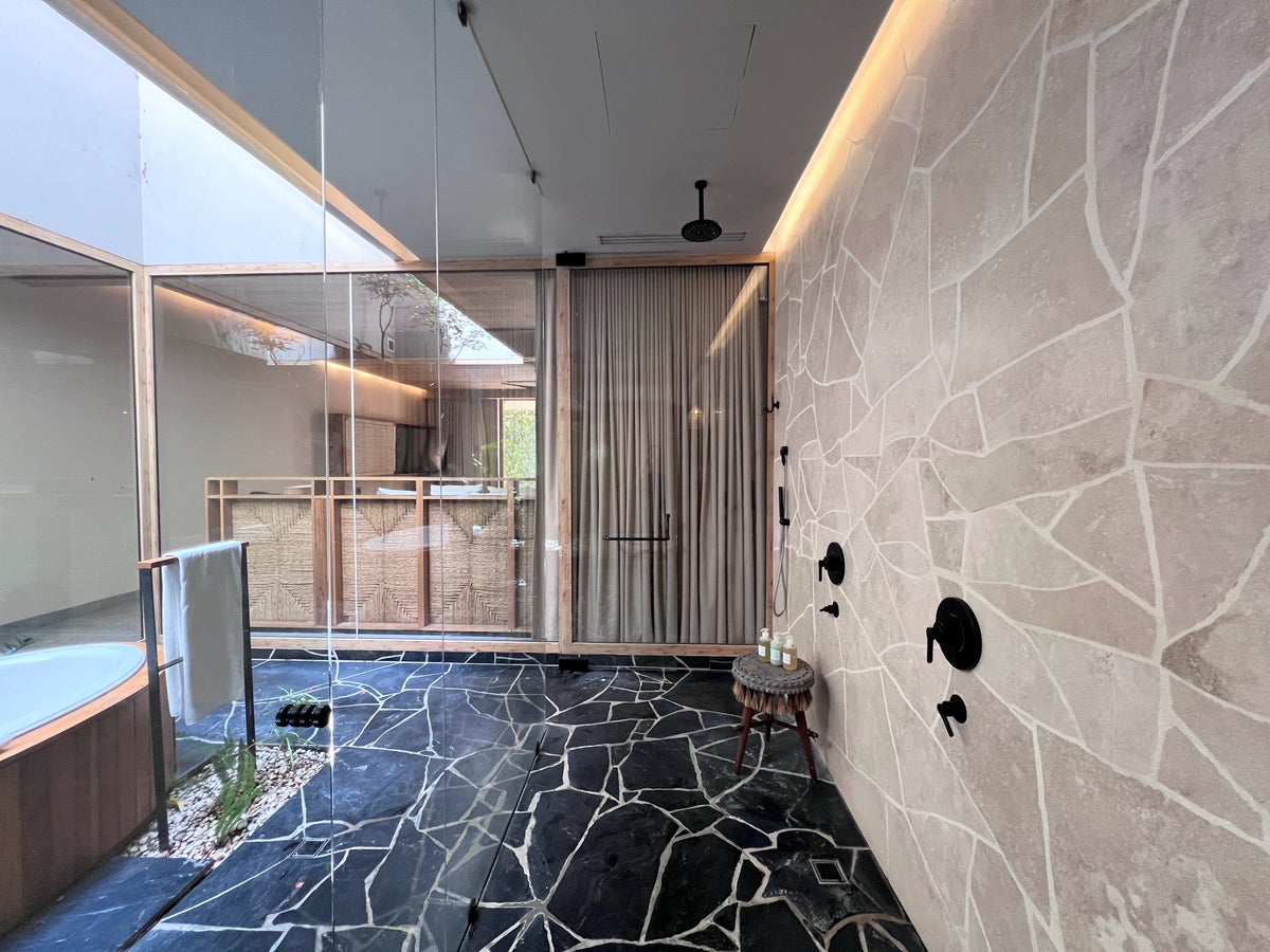 W Punta de Mita Marvelous Suite indoor shower