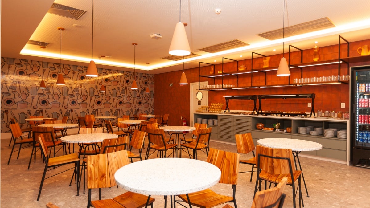 Advantage VIP Lounge CNF Confins Belo Horizonte Brazil dining