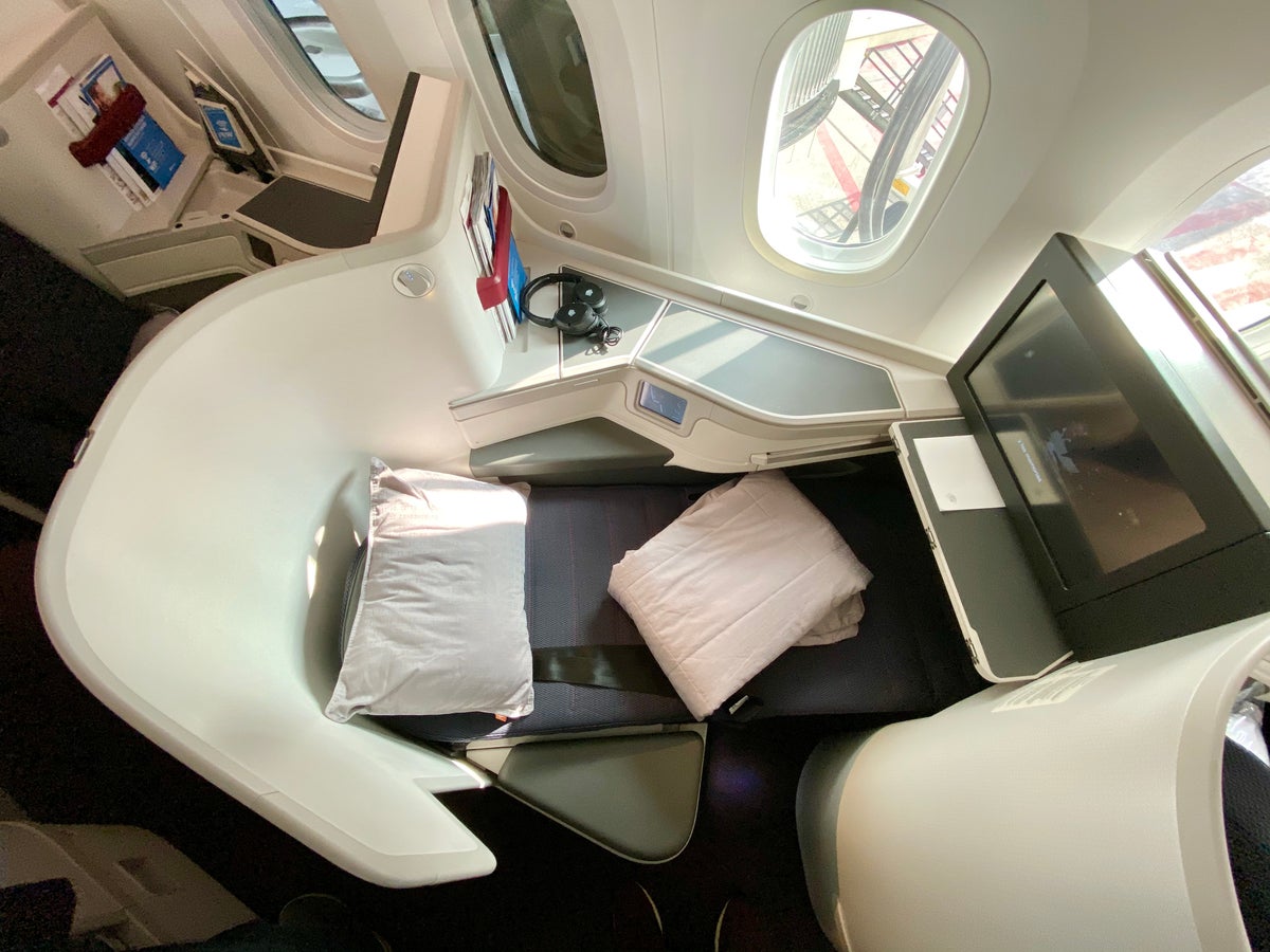 Aeromexico B7879 Business Class Seat Reclined