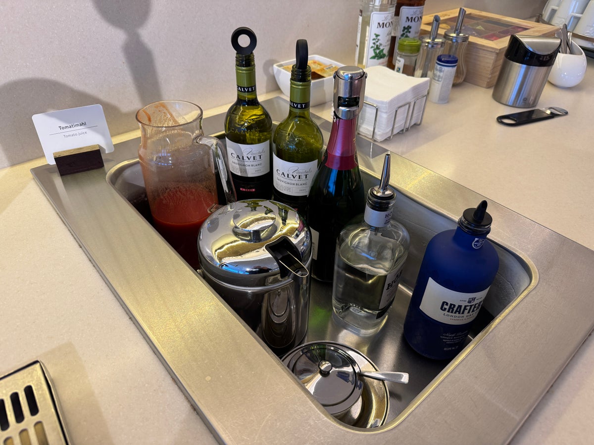 Airport Lounge by LHV TLL alcohol