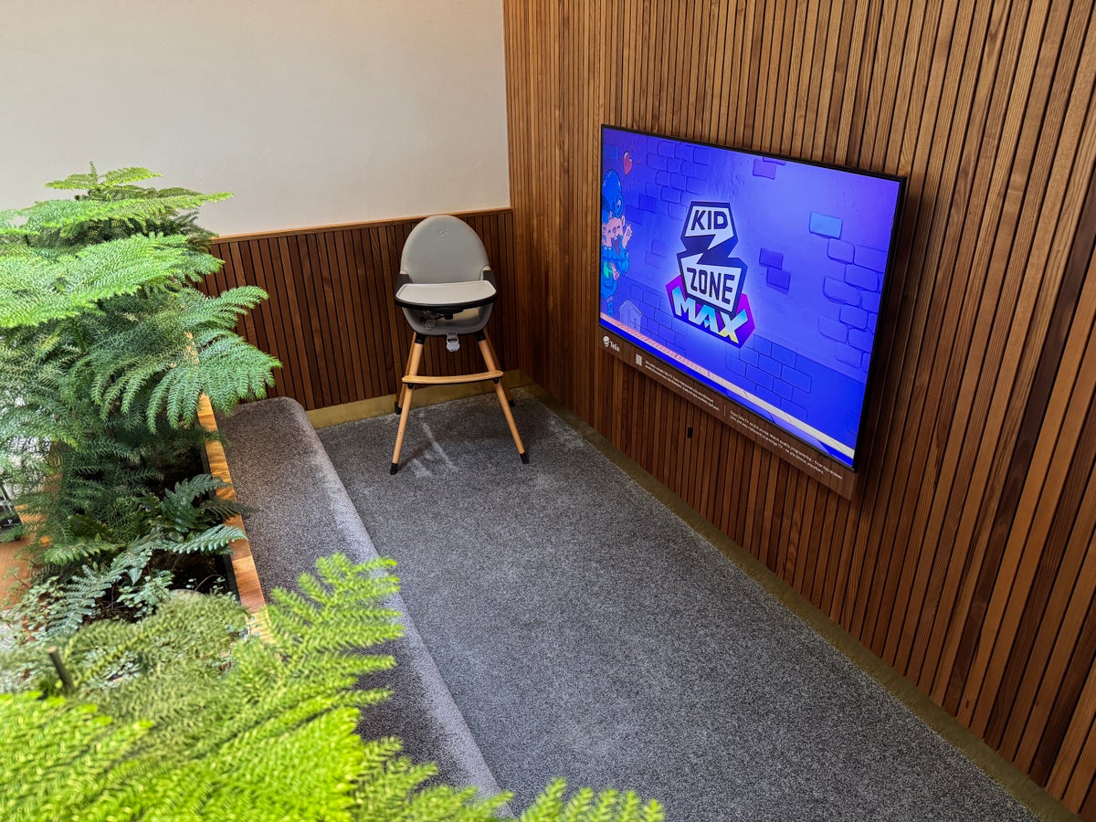 Airport Lounge by LHV TLL kids nook