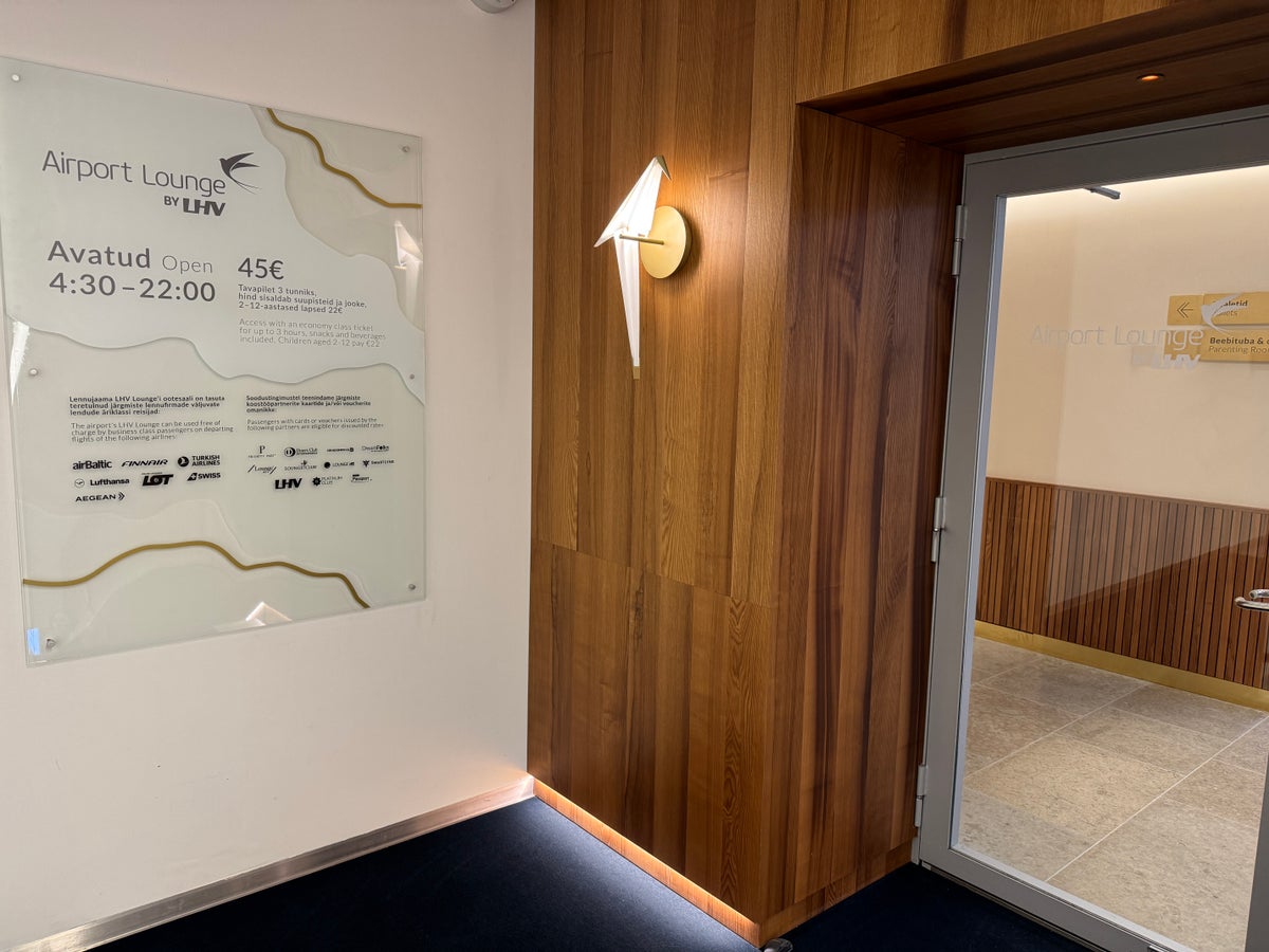 Airport Lounge by LHV TLL lounge entrance