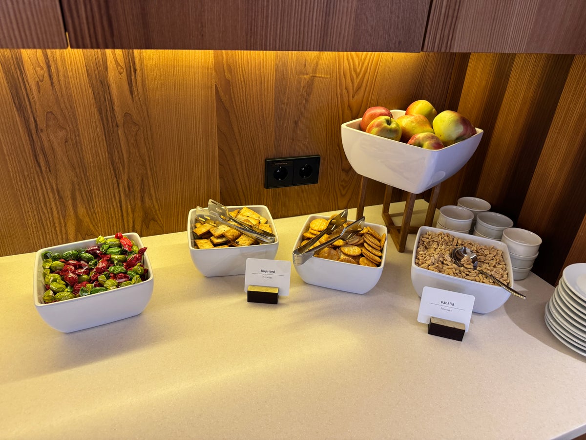 Airport Lounge by LHV TLL snacks