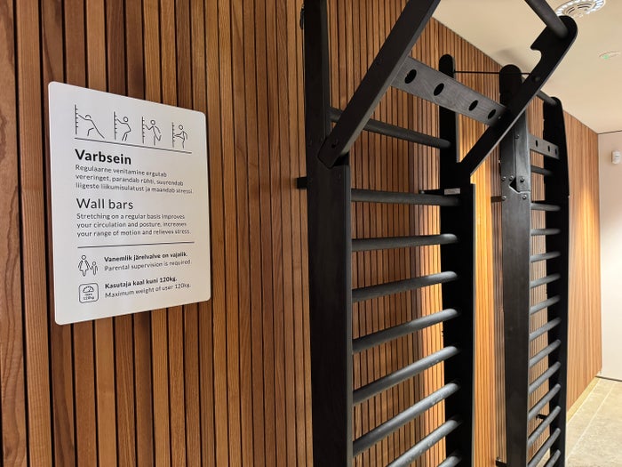 Airport Lounge by LHV TLL wall bars