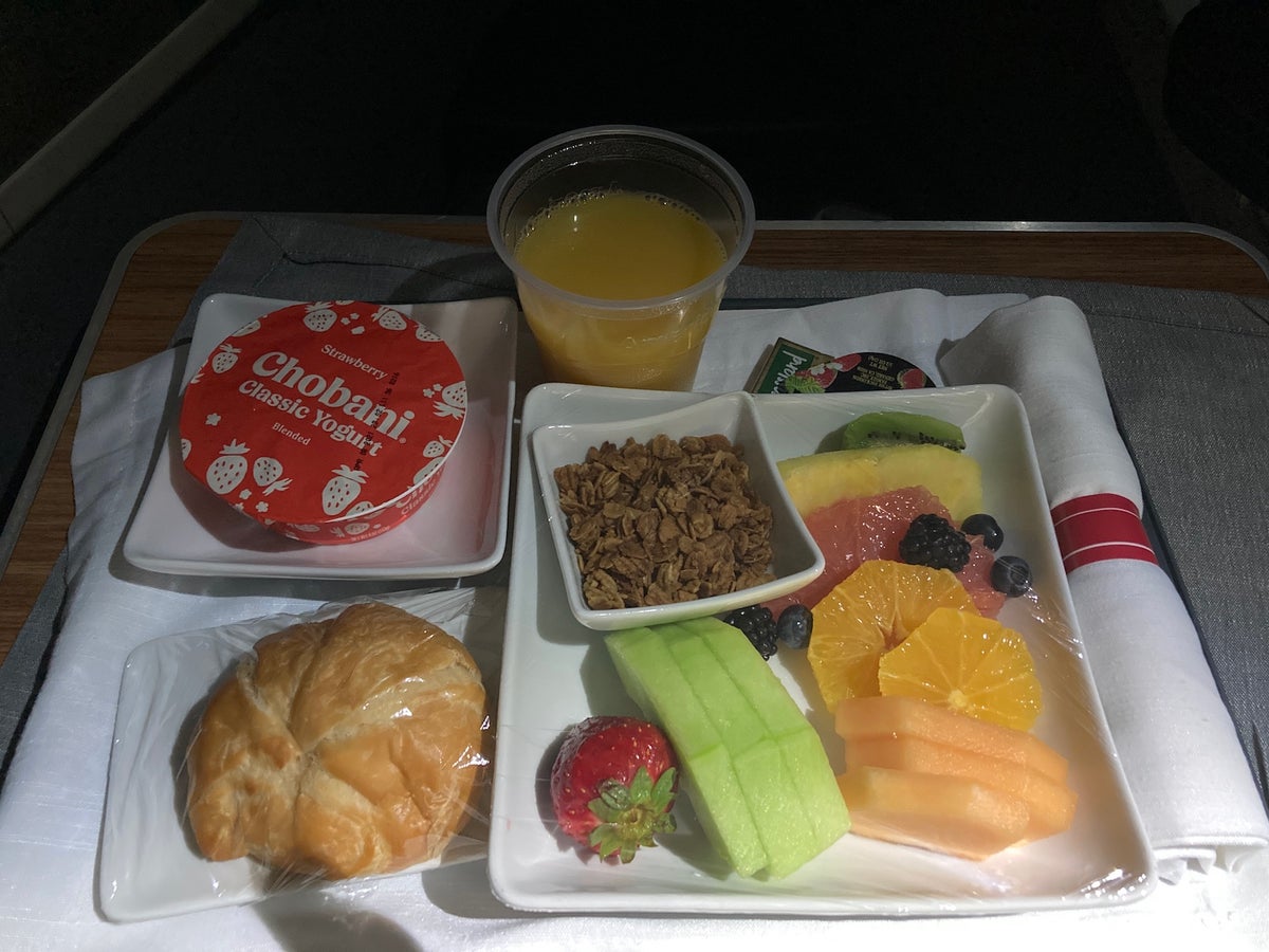 American Airlines Flagship Business B787 vegan breakfast problems