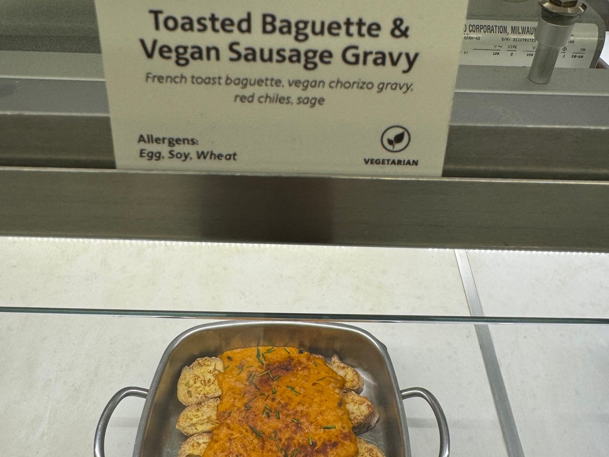 American Airlines Flagship Chicago breakfast sausage gravy