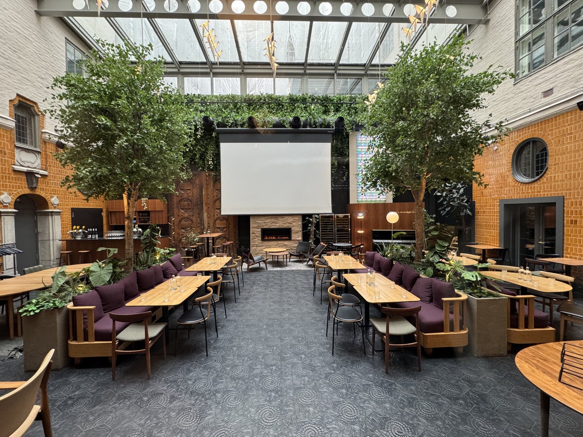 Amerikalinjen extended dining room
