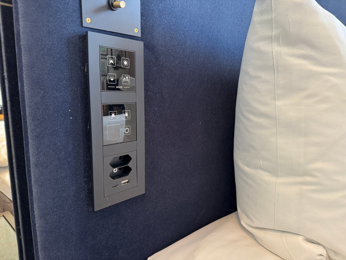 Amerikalinjen headboard controls