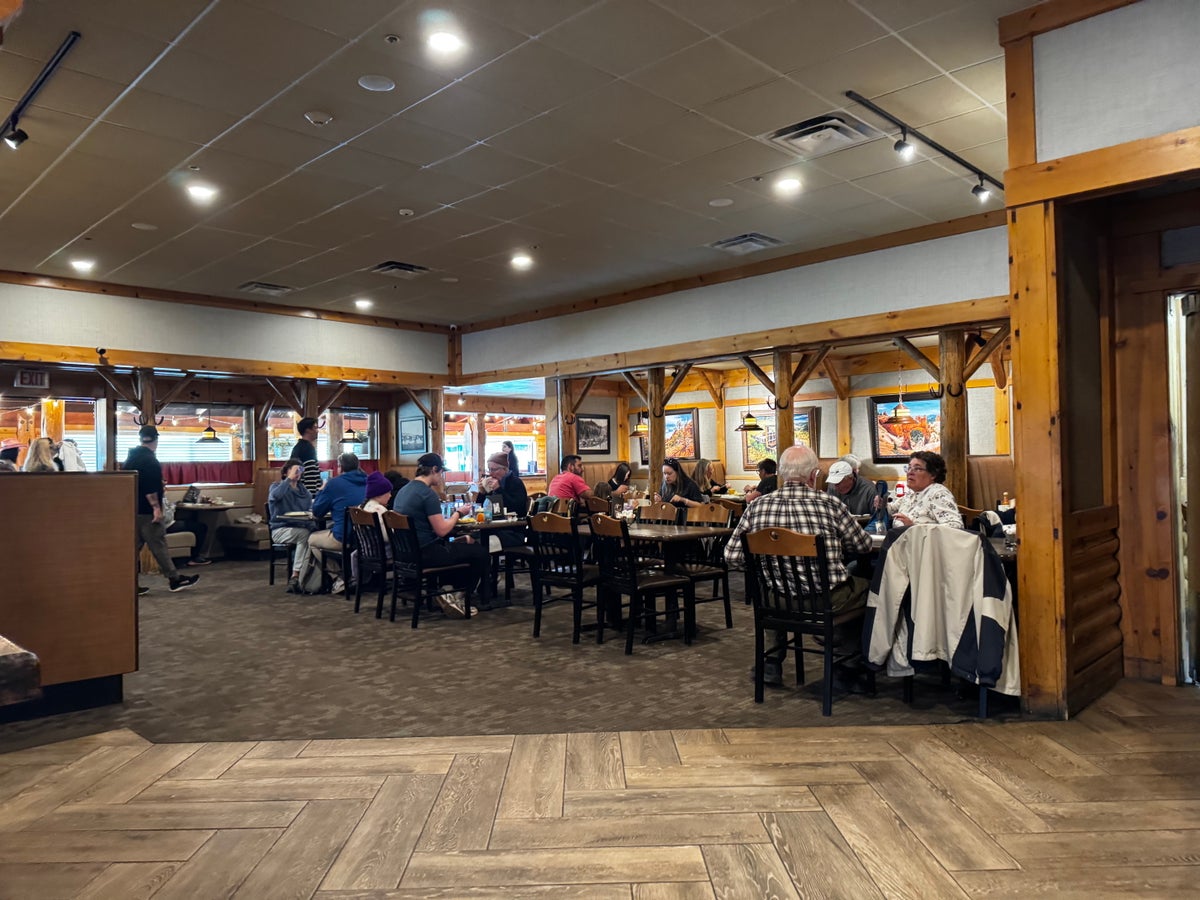 Best Western Plus Rubys Inn Cowboys Buffet seating