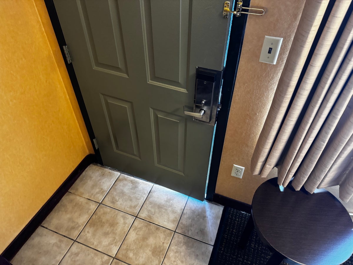 Best Western Plus Rubys Inn bedroom entry