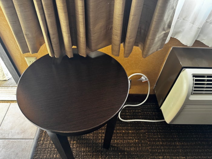 Best Western Plus Rubys Inn bedroom table
