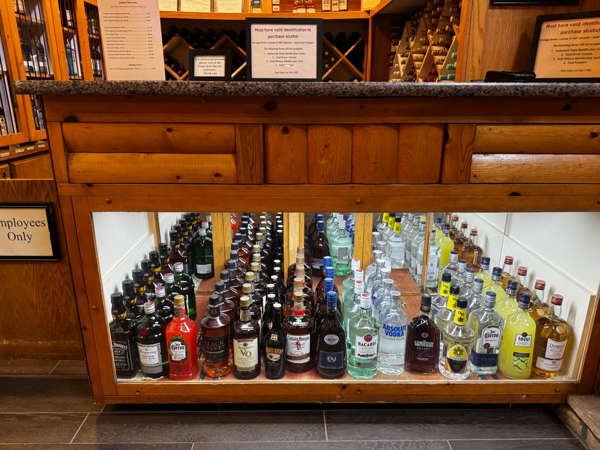 Best Western Plus Rubys Inn liquor shop