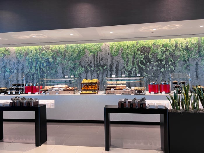 Buffet mural at the Atlanta Delta Sky Club Buffet mural at the Atlanta Delta Sky Club