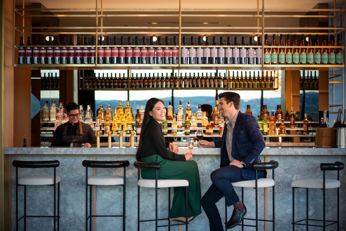 [Expired] Crowne Plaza’s ‘Bring Your Bestie’ Promotion Acknowledges the New Reality of ‘Workcations’