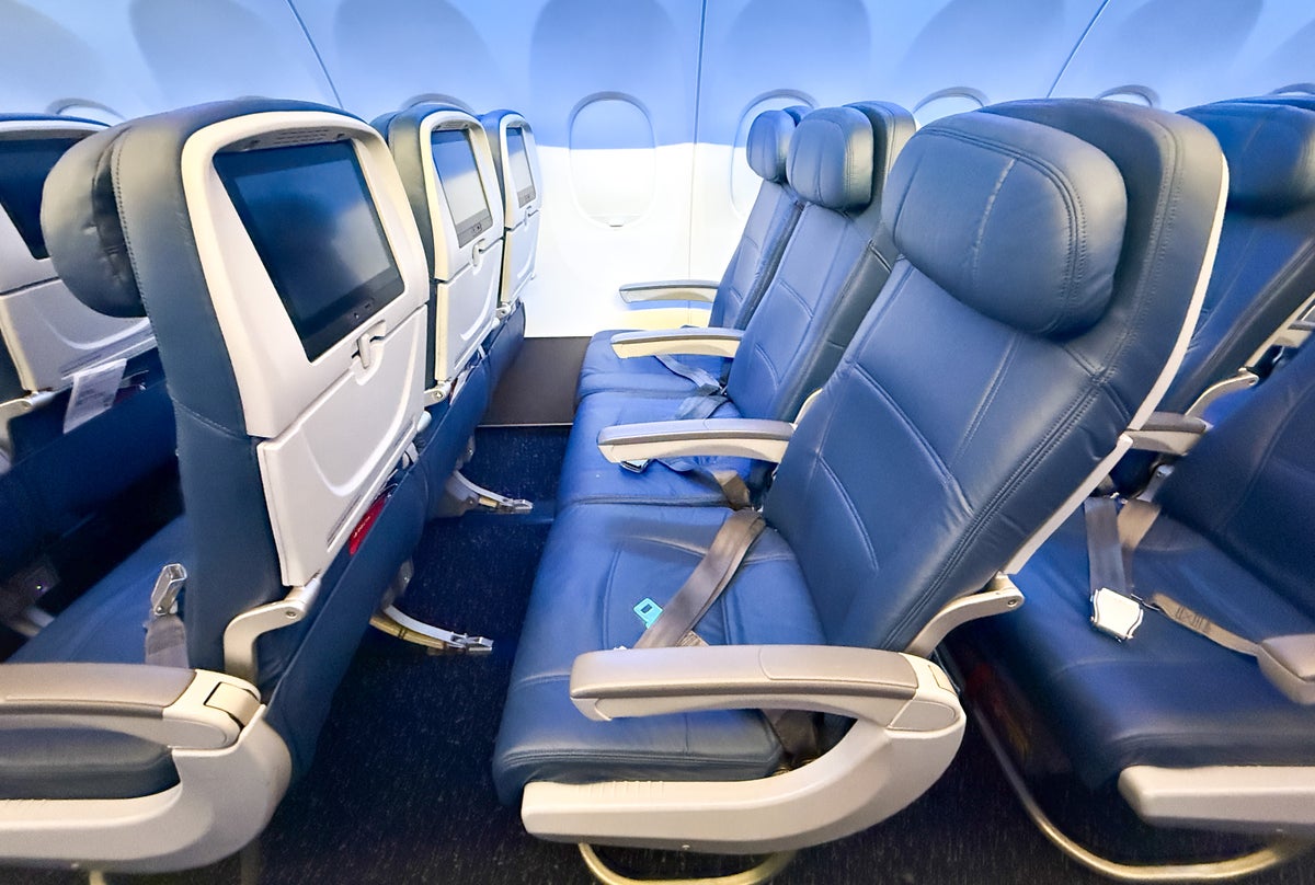 Delta A321neo economy row