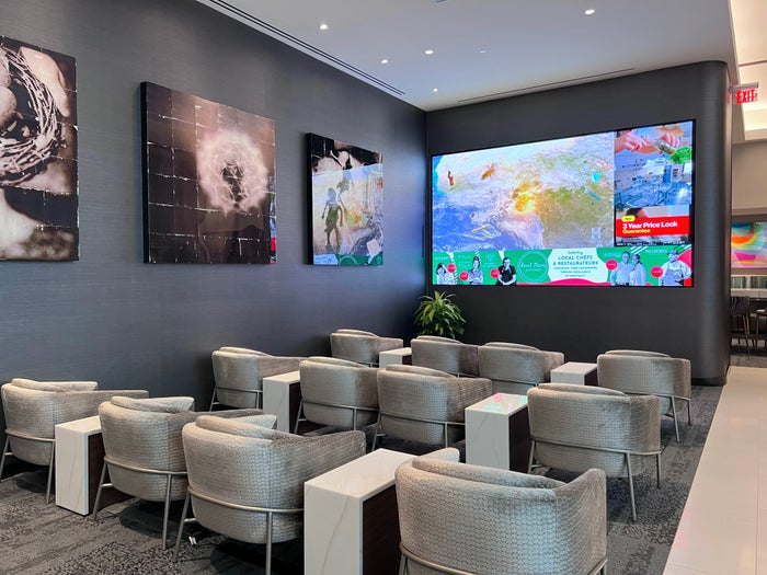 Delta Sky Club ATL Media Screen Delta Sky Club ATL Media Screen