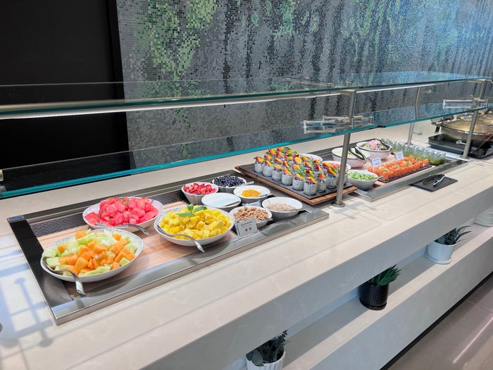 Delta Sky Club Atlanta buffet Delta Sky Club Atlanta buffet