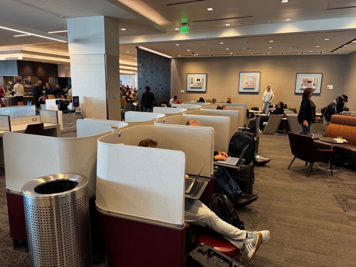Delta Sky Club SLC Concourse A cubicles printer