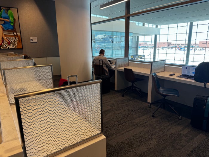 Delta Sky Club SLC Concourse A desks