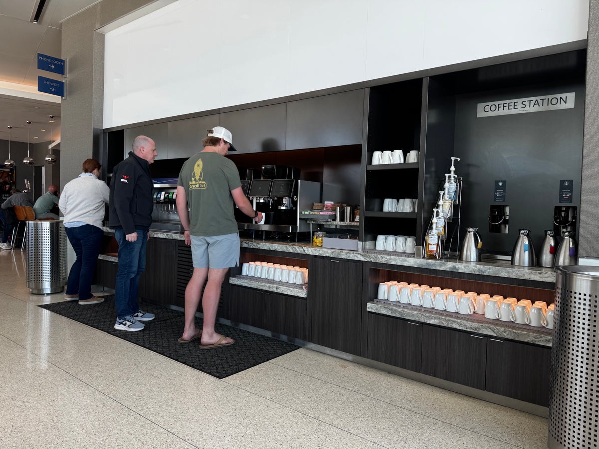 Delta Sky Club SLC Concourse A drink station