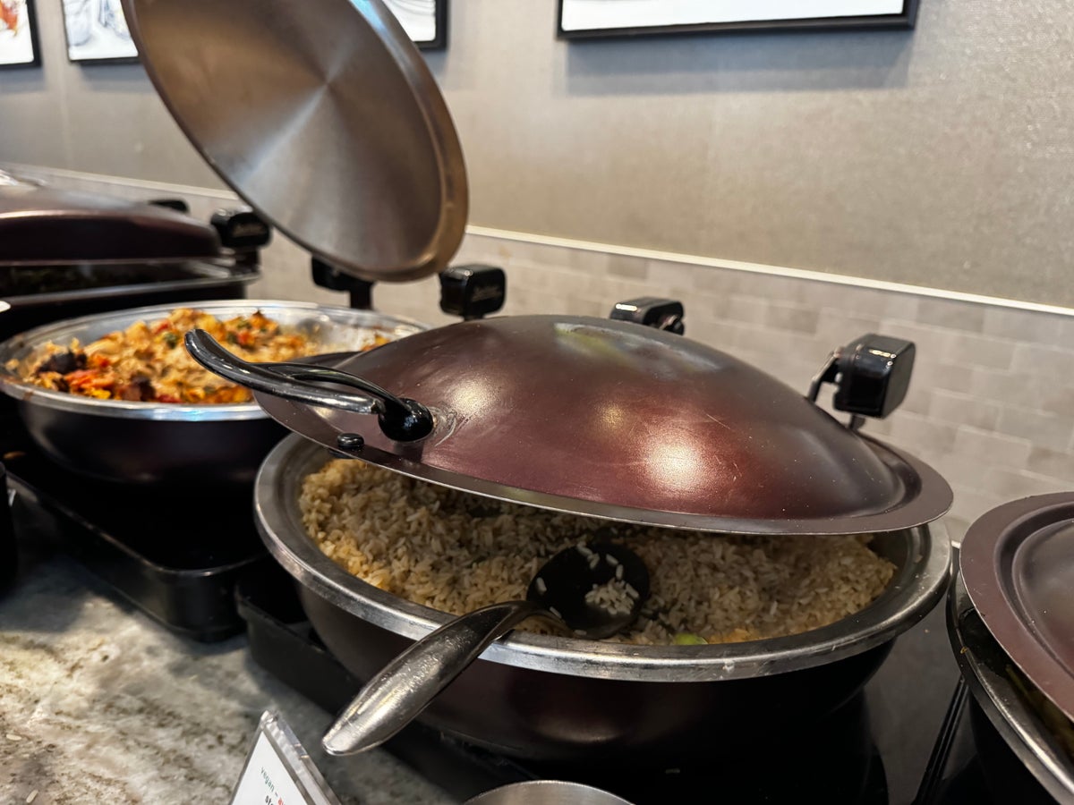 Delta Sky Club SLC Concourse A hot dishes