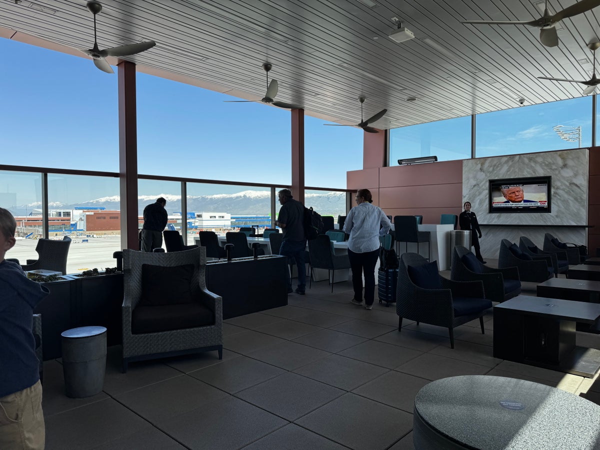 Delta Sky Club SLC Concourse A outdoor deck
