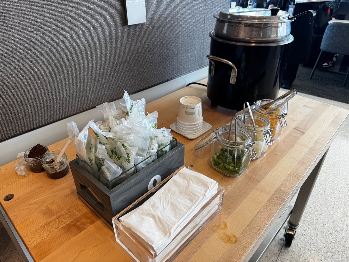 Delta Sky Club SLC Concourse A soup cart