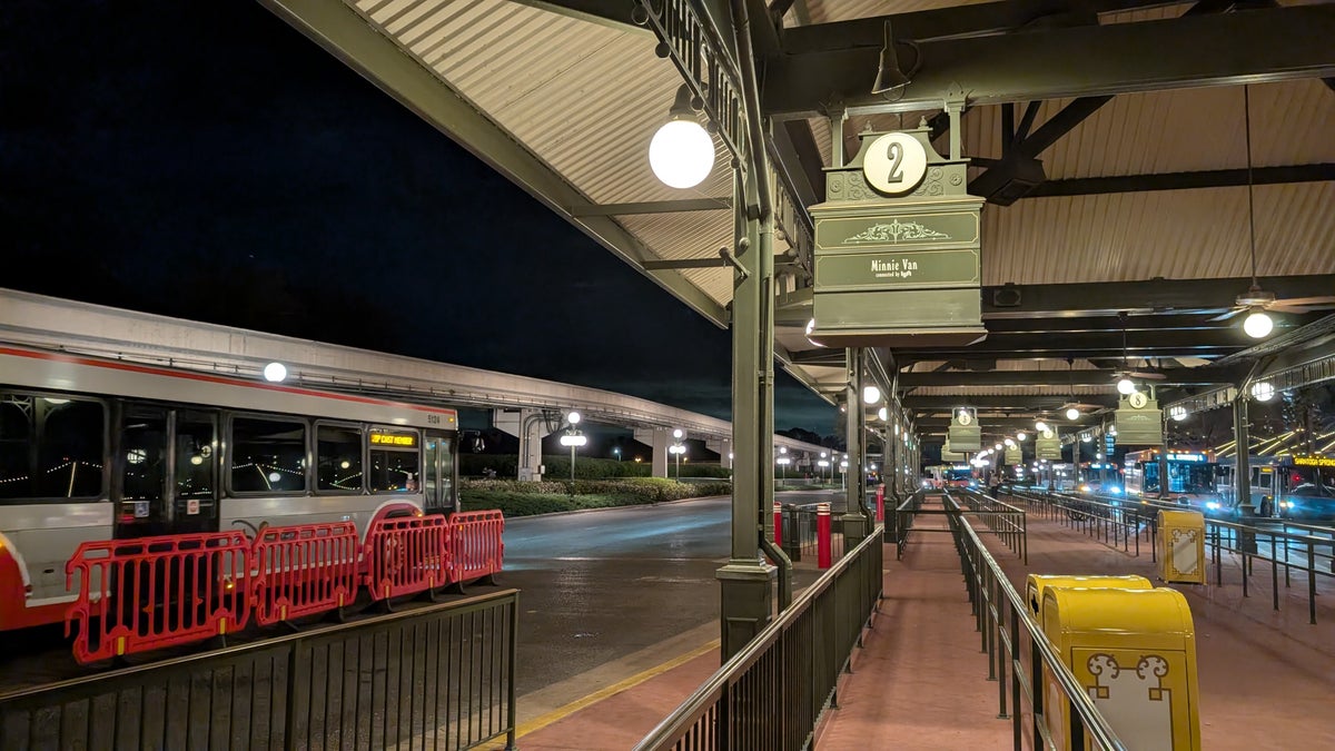 Disney Transportation Minnie Van waiting area