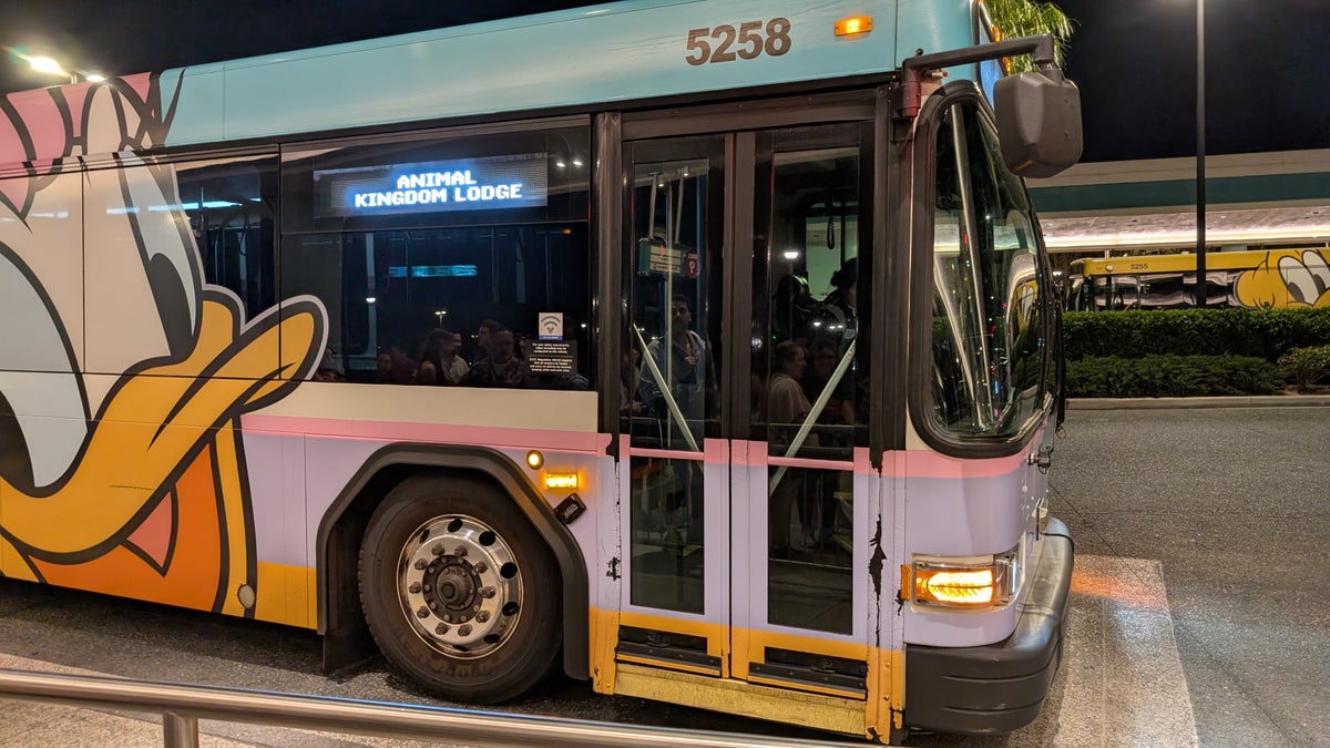 Disney World Transportation Hollywood Studios shuttle bus