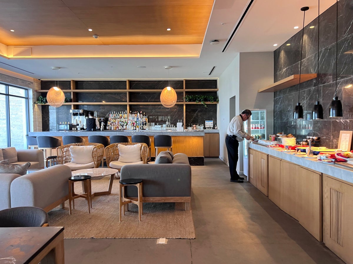 Dreams Mazatlan Preferred Club lounge