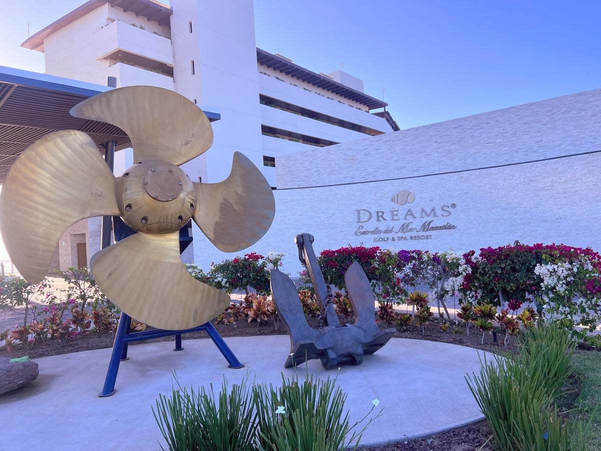 Dreams Estrella del Mar Mazatlán Golf & Spa Resort Review [Family-Friendly All-Inclusive]