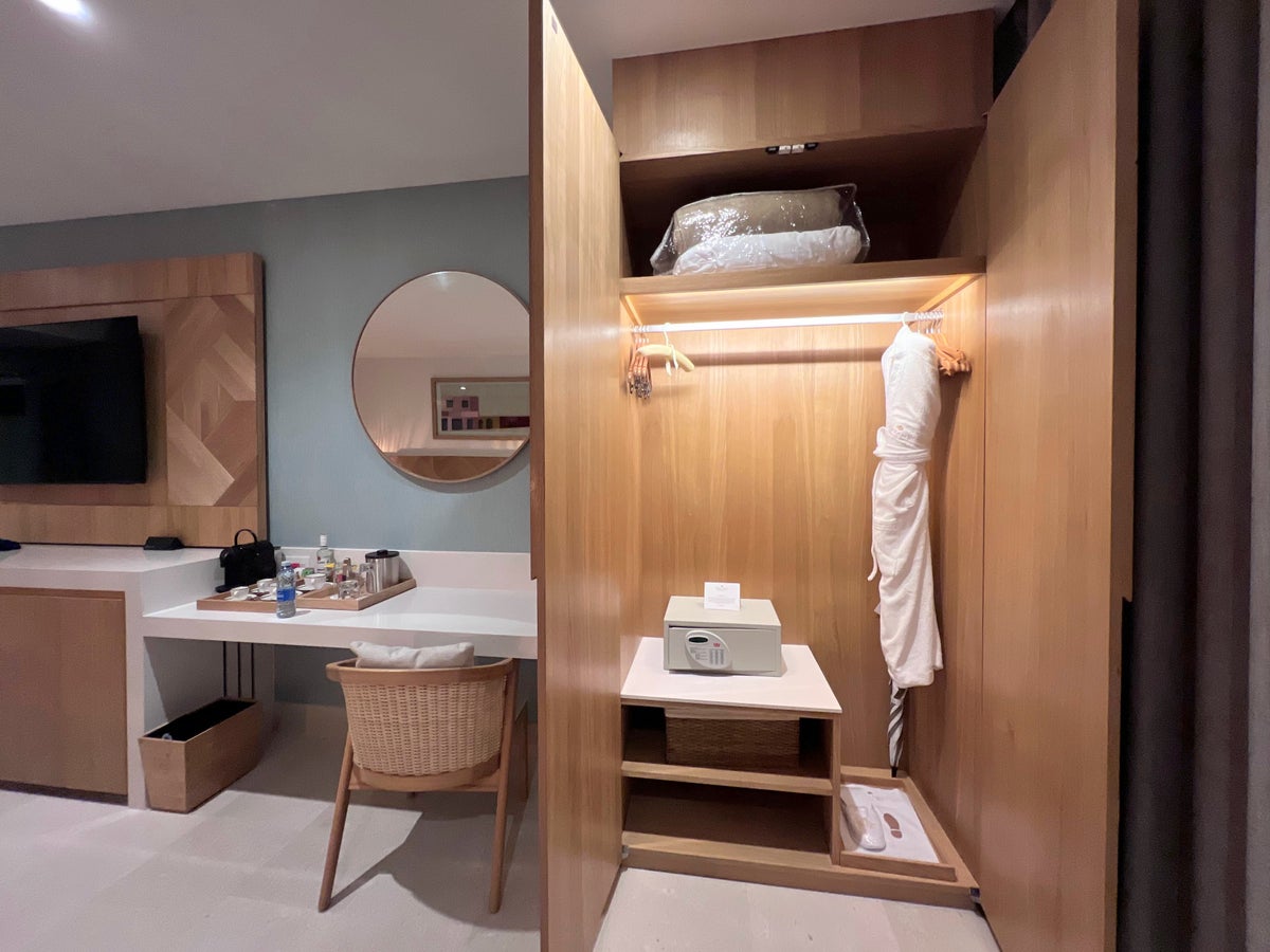 Dreams Mazatlan guest room closet