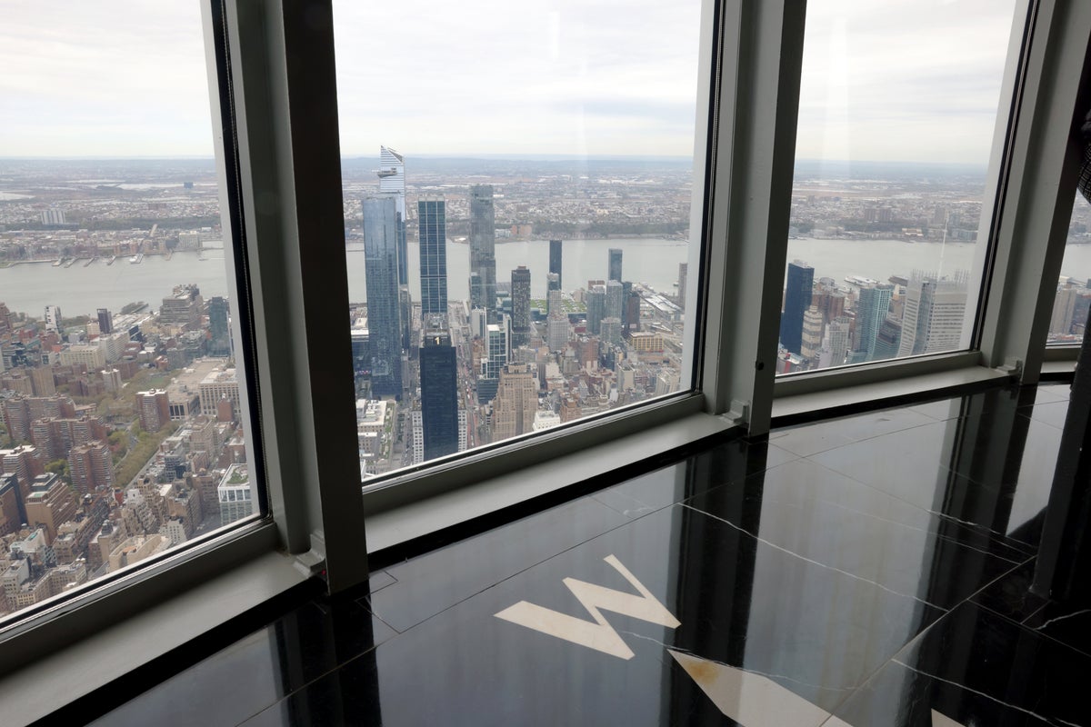 Empire State Building 102nd floor compass view west