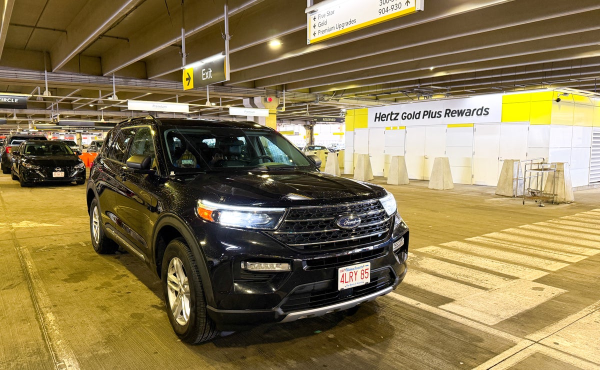Hertz Gold Star Presidents Circle car SUV Boston Airport