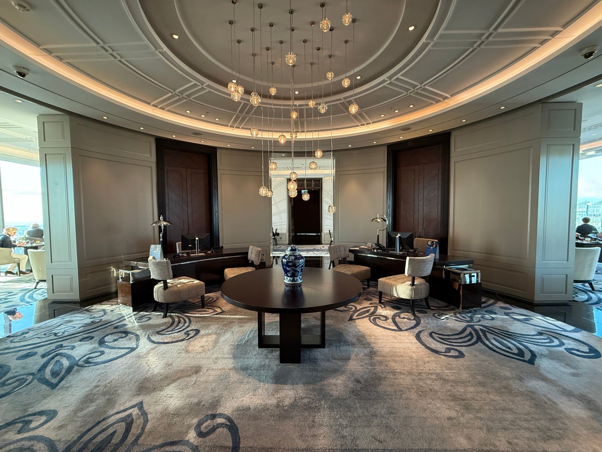 Hilton Bomonti Lounge Lobby