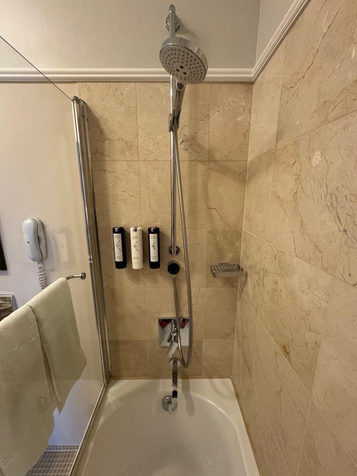 Hotel Telegraaf shower