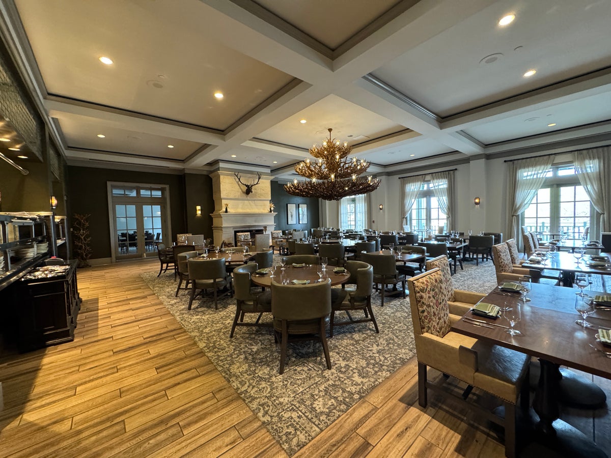 Hyatt Regency Hill Country Antlers Lodge dining room