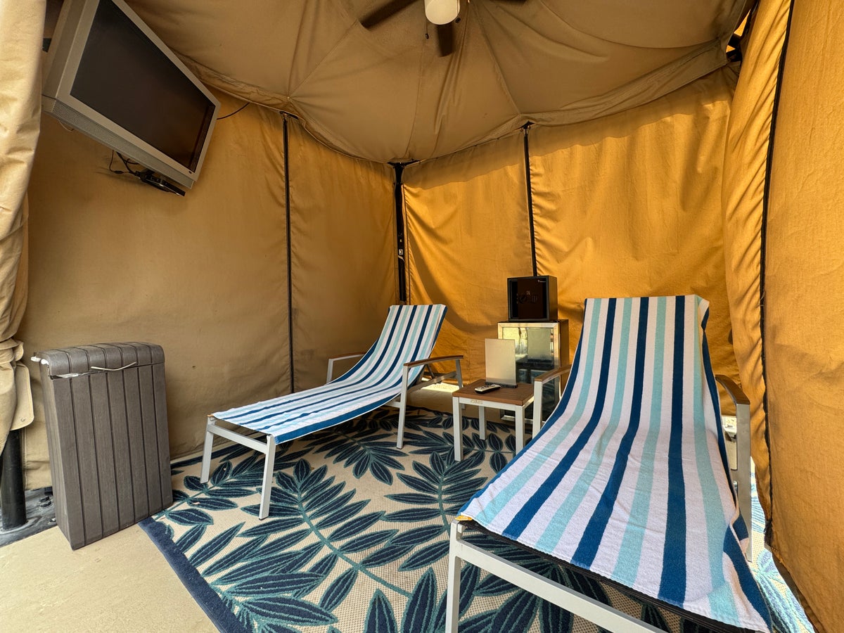 Hyatt Regency Hill Country Cabana Interior