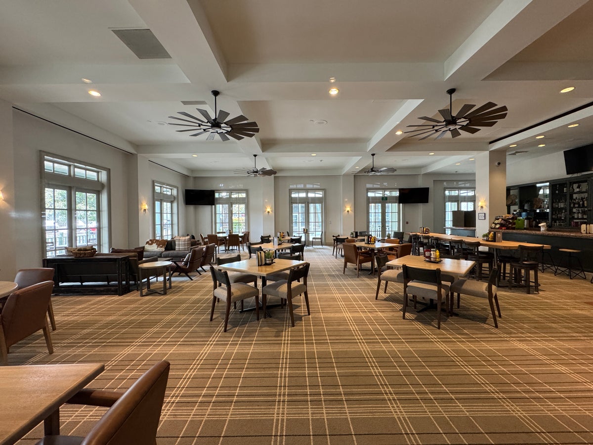 Hyatt Regency Hill Country Cactus Oak Tavern Interior 
