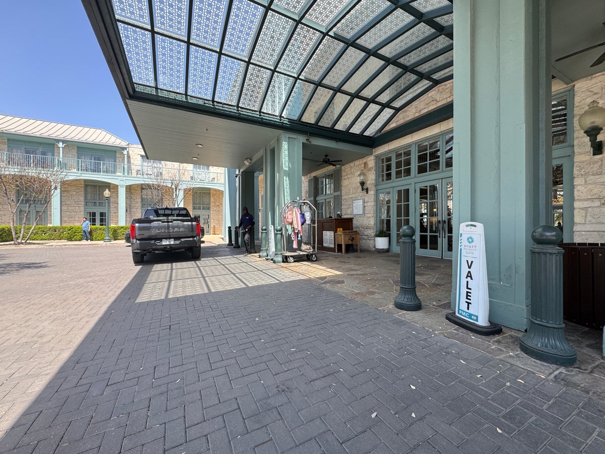 Hyatt Regency Hill Country Valet Parking