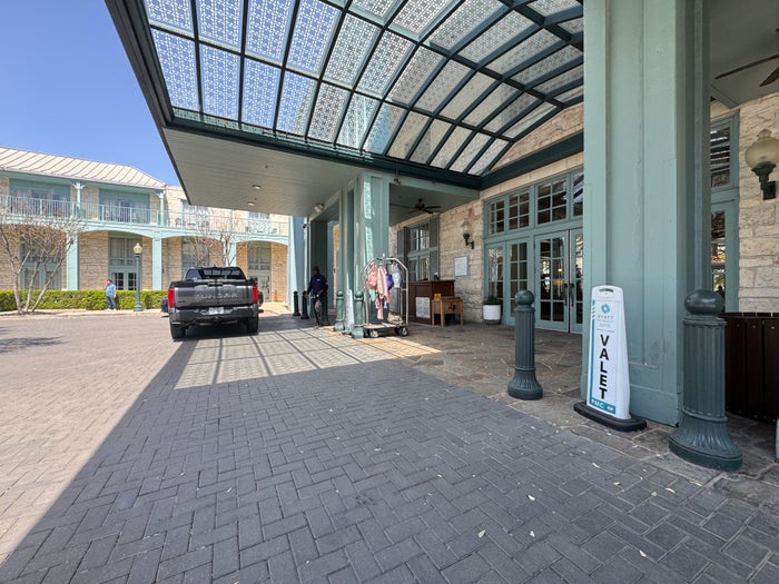 Hyatt Regency Hill Country Valet Parking
