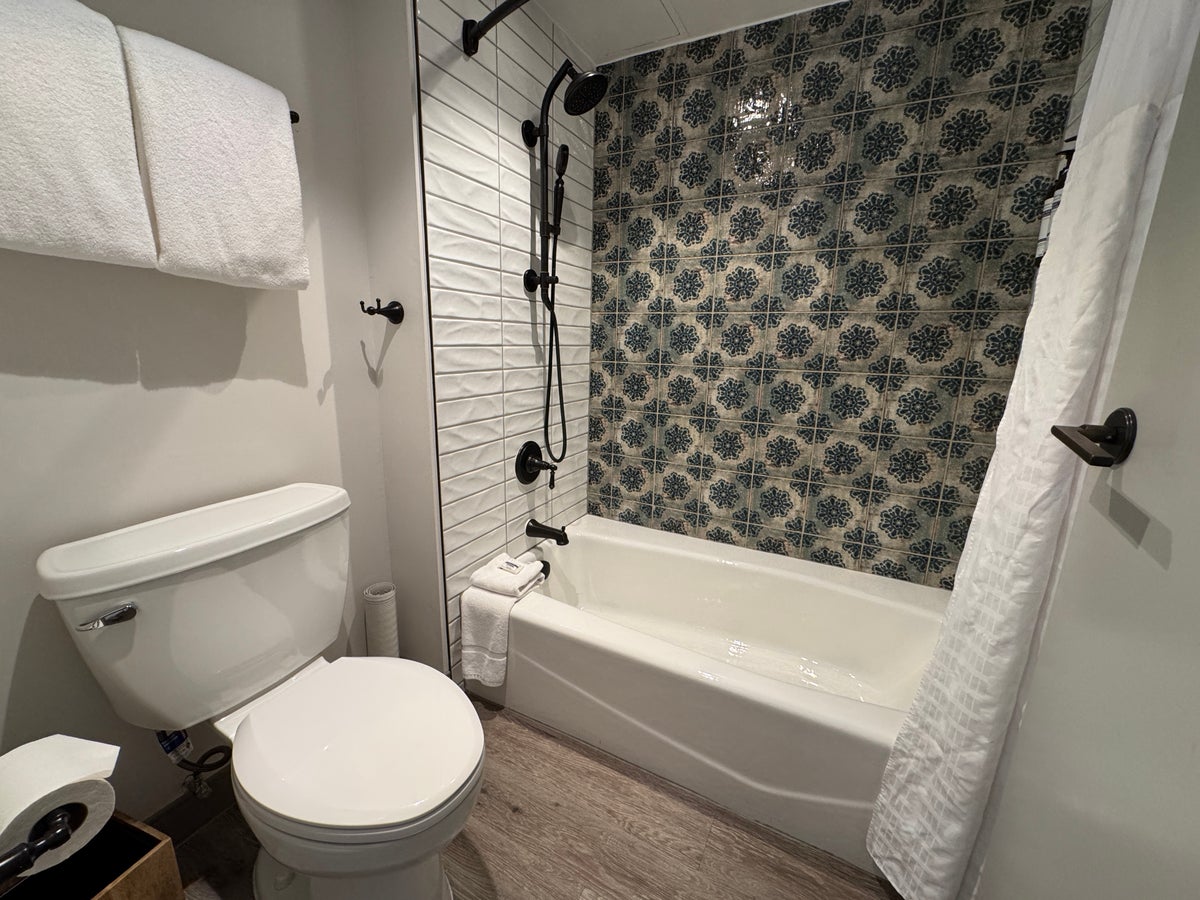 Hyatt Regency Hill Country bathroom 