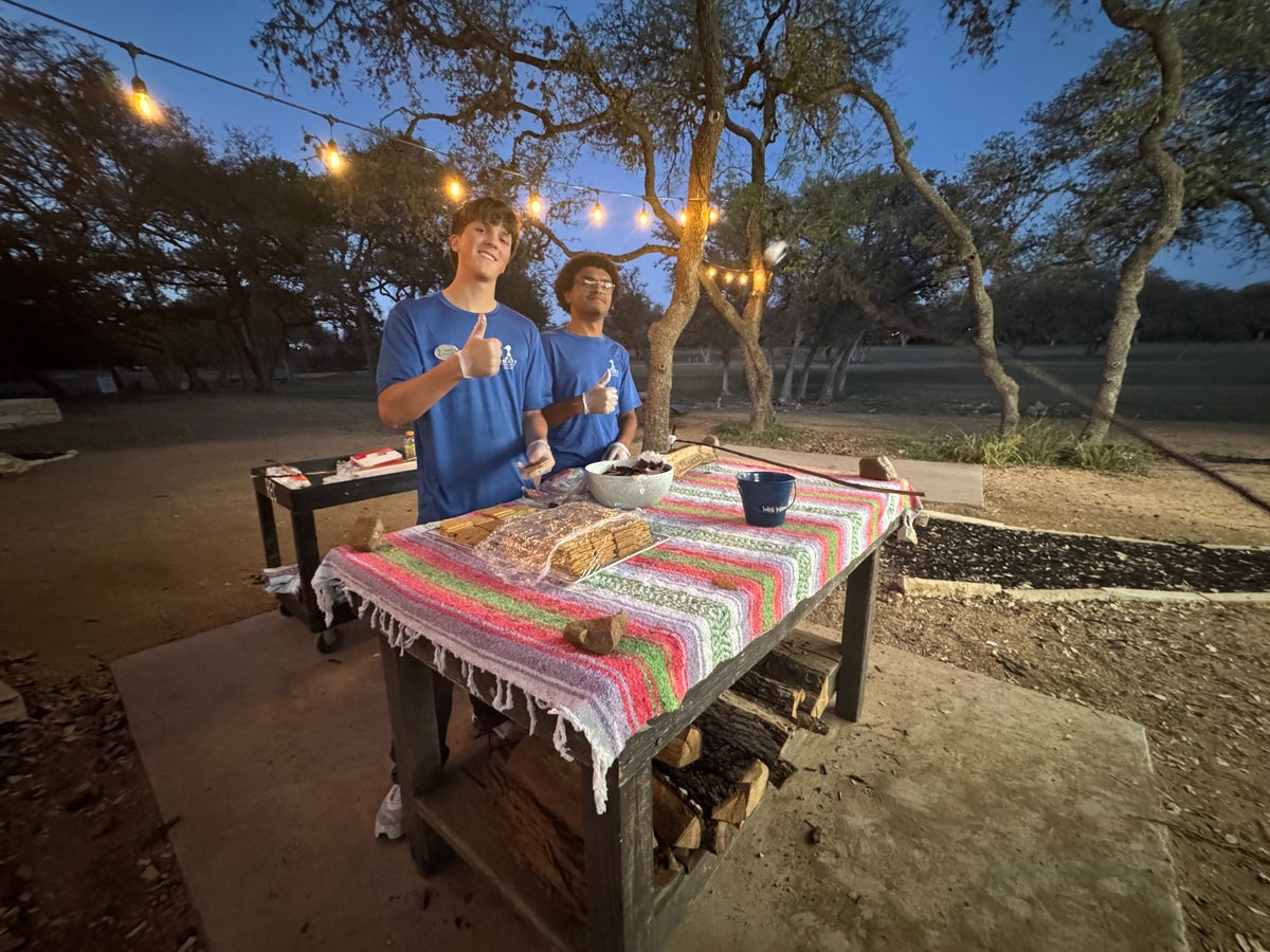 Hyatt Regency Hill Country smores staff