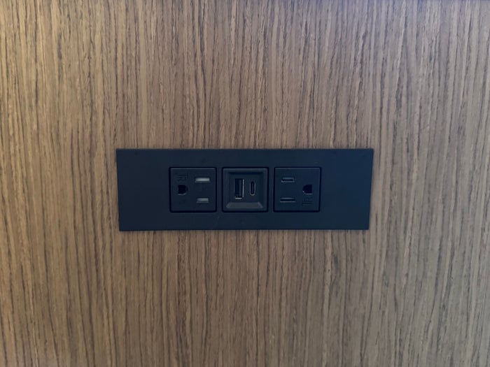 Hyatt Regency Irvine bedroom outlets
